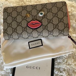 Gucci GG Supreme Canvas Lips Wallet